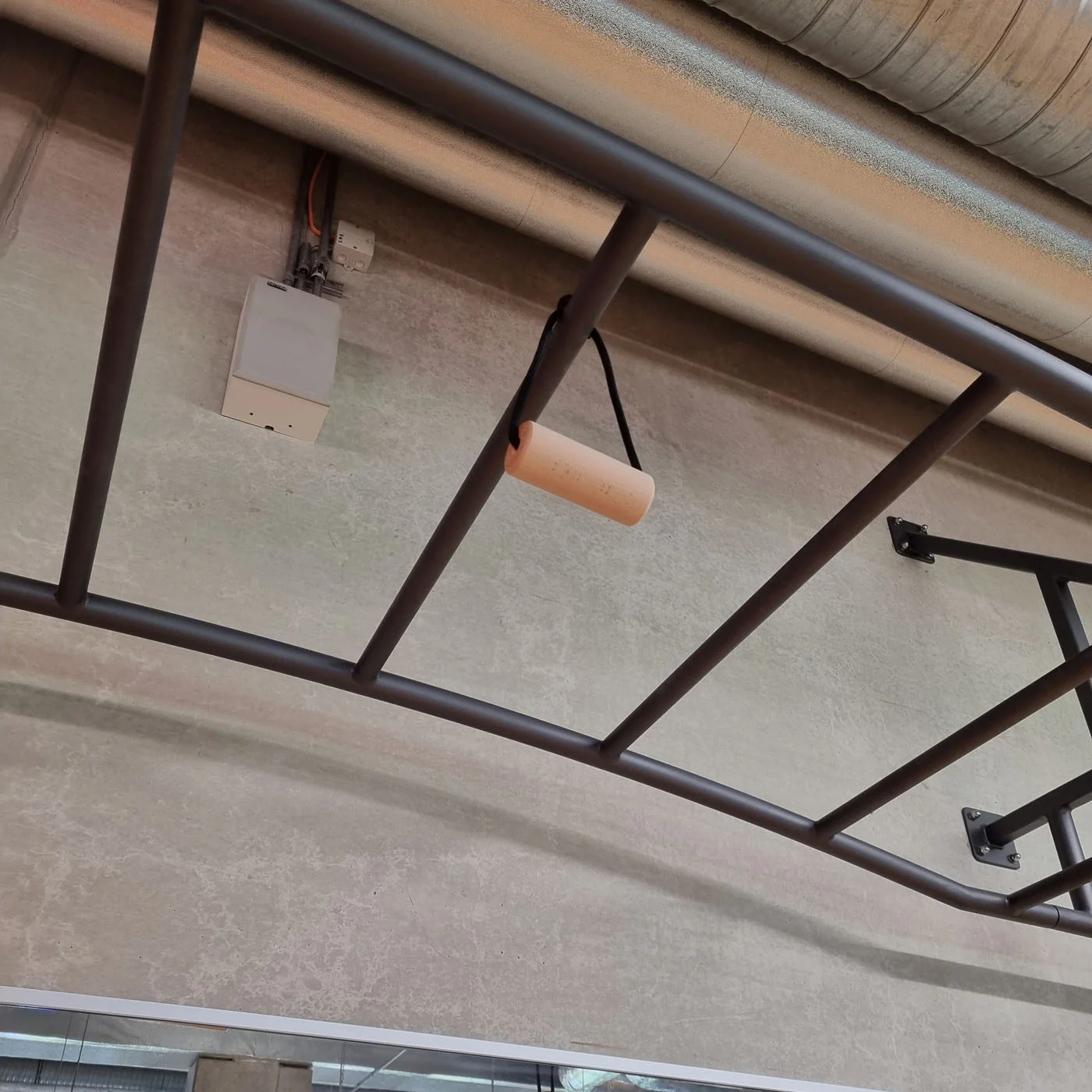 14 Meter Lange Monkey Bar Kletterstange zum Hangeln, Klimmzüge etc, Hangelgerüst, Affenleiter Rig wie bei Ninja Warrior, gebraucht - guter Zustand - Image 8