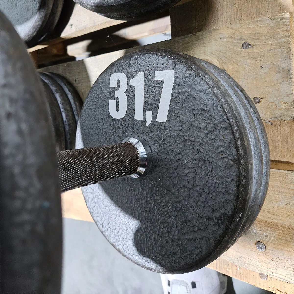 6 Kurzhanteln Paare aus Guss, 340kg gesamt, verschiedene Größen, Casall Sweden, Hammerschlag, gebraucht mit Gebrauchsspuren - Image 11