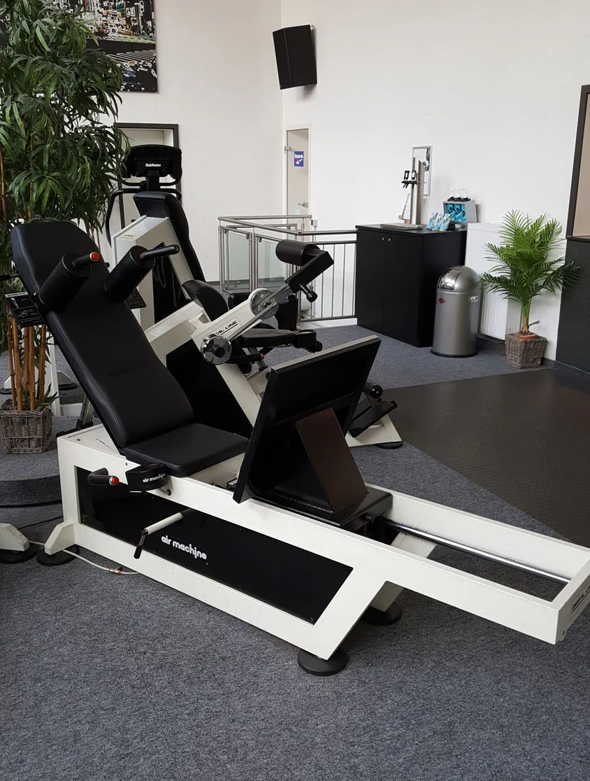 Air Machine Zirkel, 14 Fitnessgeräte mit Widerstand über Luftdruck inkl. Kompressor, Ähnlich Hydraulik, gebraucht zum Sonderpreis - Image 6