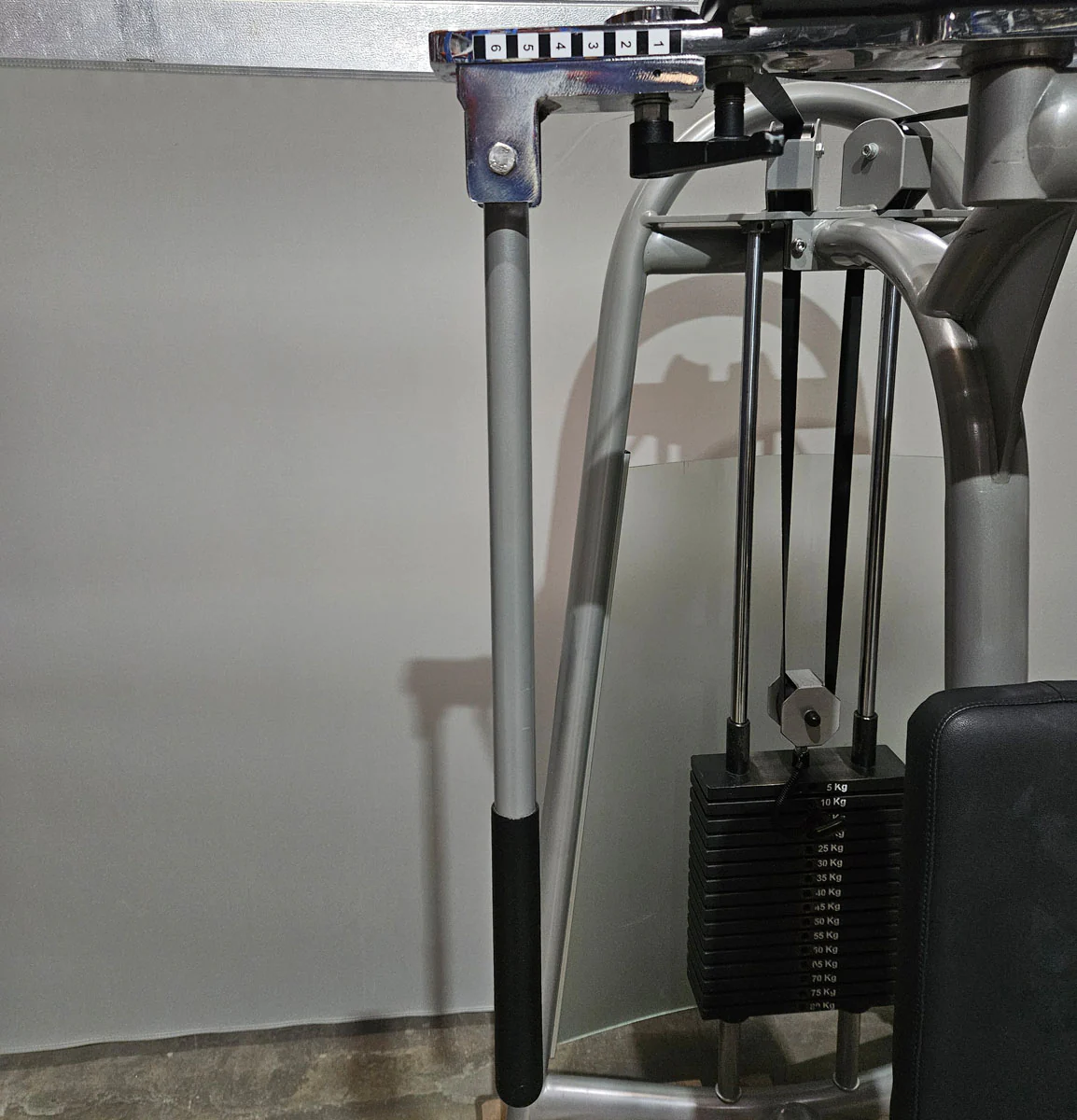 AS Sport bzw Proxowell Butterfly und Reverse, 2 in 1 KOMBIMASCHINE, Brust-Haltungsstabilisator, Rahmenfarbe Silber, gebraucht - überholter Zustand - Image 7