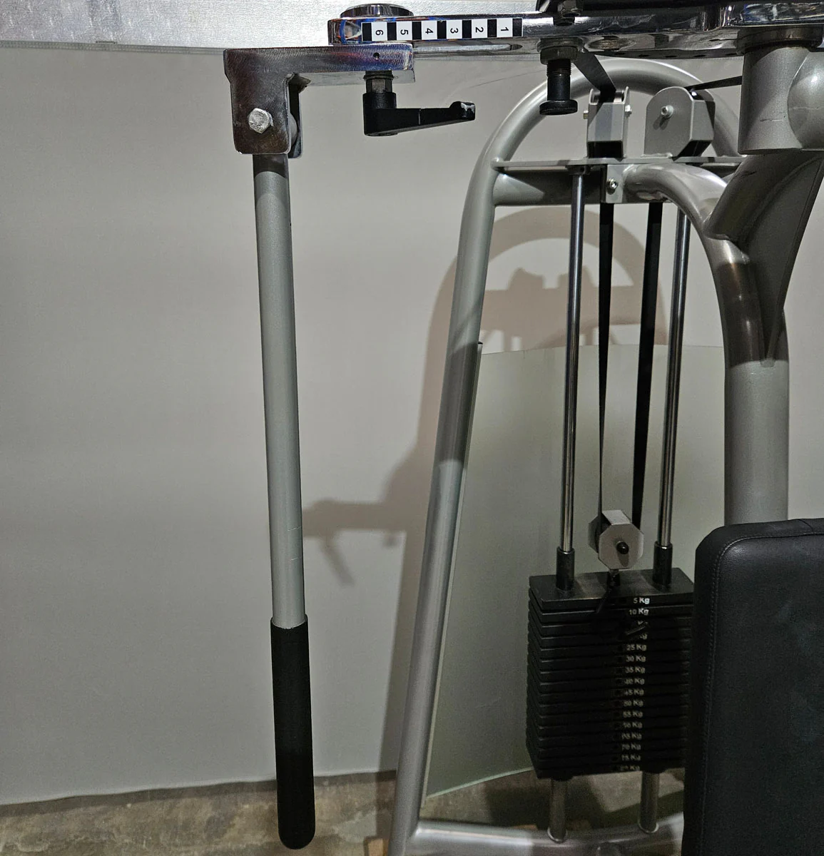 AS Sport bzw Proxowell Butterfly und Reverse, 2 in 1 KOMBIMASCHINE, Brust-Haltungsstabilisator, Rahmenfarbe Silber, gebraucht - überholter Zustand - Image 8