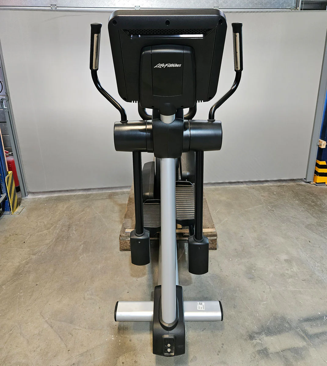 Ausdauergeräte Set 8 Stk von Life Fitness, Integrity X, neue Modelle, 2 Laufbänder, 2 Crosstrainer, 2 Ergometer und 2 Recumbents etc, gebraucht - überholter Zustand - Image 12