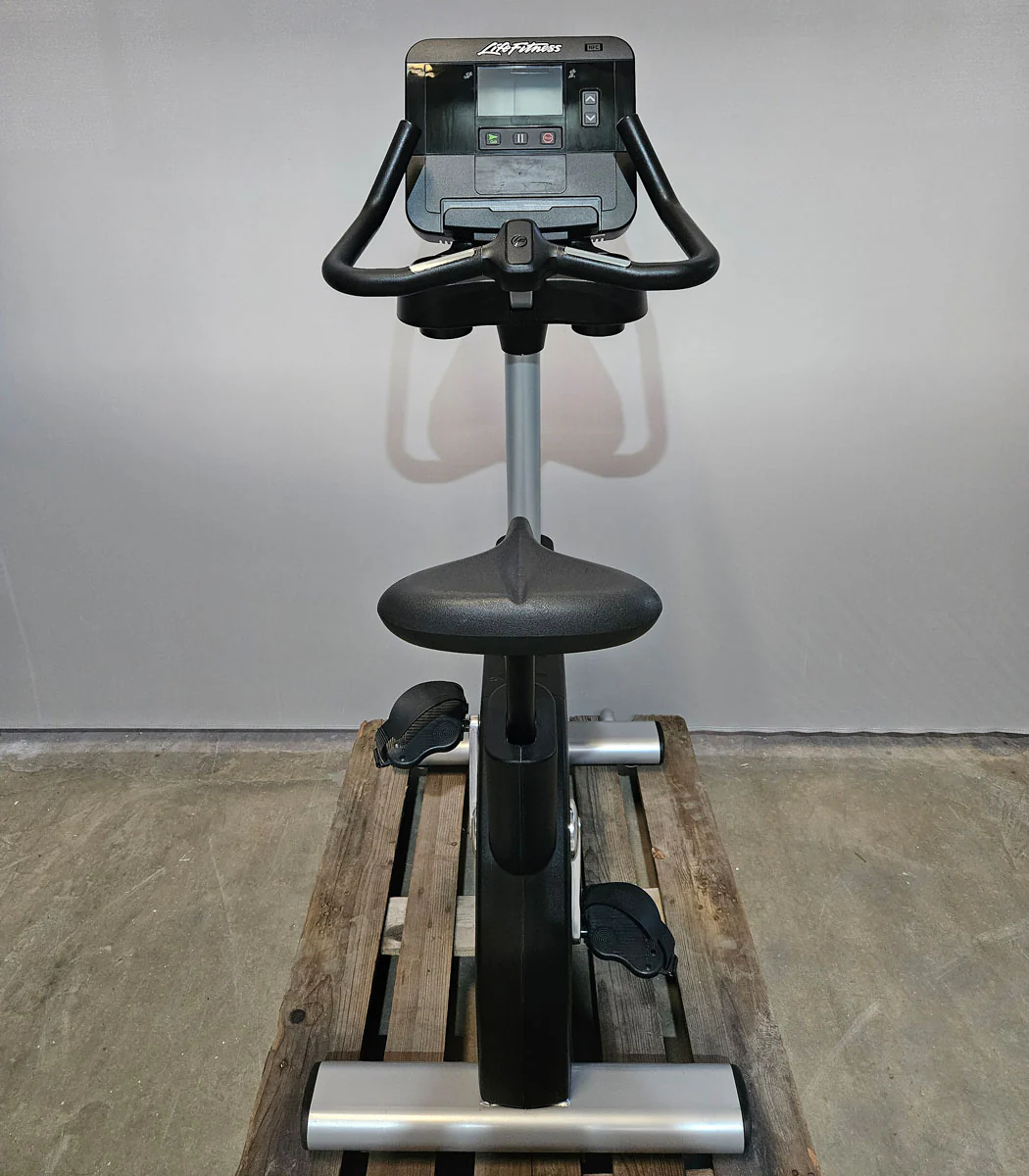 Ausdauergeräte Set 8 Stk von Life Fitness, Integrity X, neue Modelle, 2 Laufbänder, 2 Crosstrainer, 2 Ergometer und 2 Recumbents etc, gebraucht - überholter Zustand - Image 14