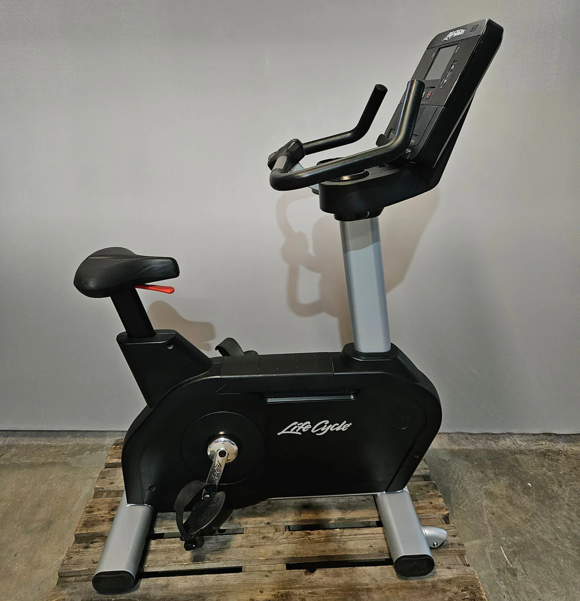 Ausdauergeräte Set 8 Stk von Life Fitness, Integrity X, neue Modelle, 2 Laufbänder, 2 Crosstrainer, 2 Ergometer und 2 Recumbents etc, gebraucht - überholter Zustand - Image 16