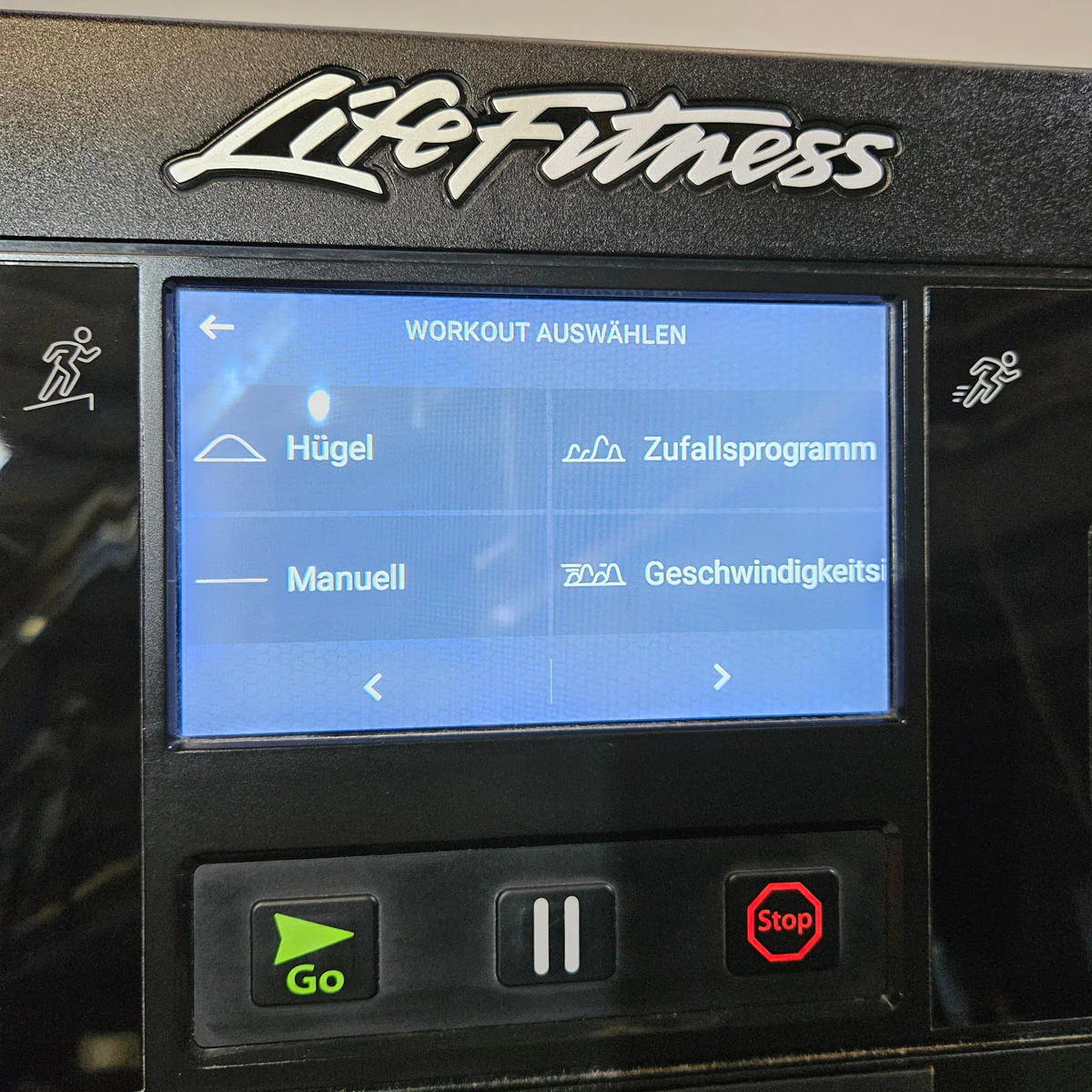Ausdauergeräte Set 8 Stk von Life Fitness, Integrity X, neue Modelle, 2 Laufbänder, 2 Crosstrainer, 2 Ergometer und 2 Recumbents etc, gebraucht - überholter Zustand - Image 23