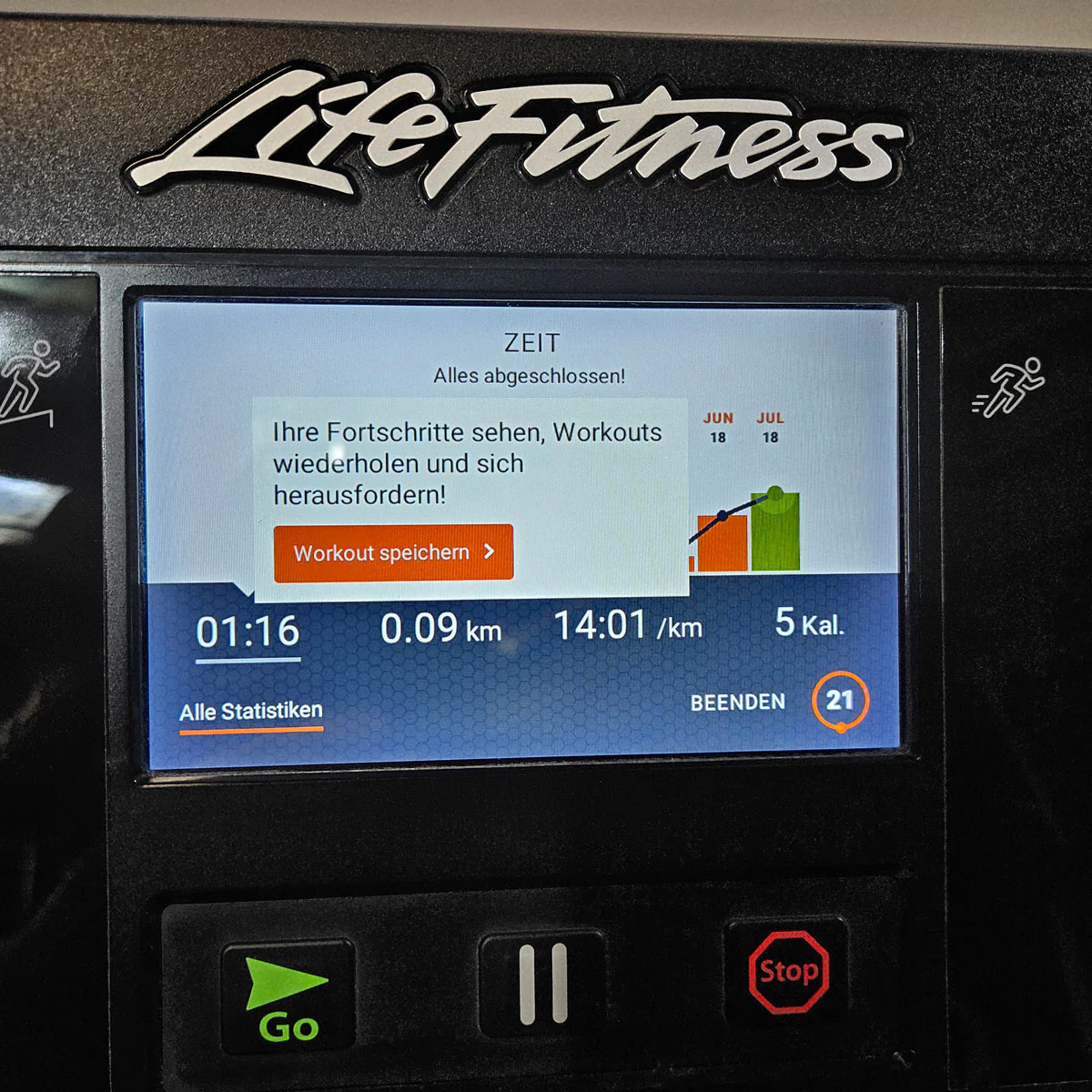 Ausdauergeräte Set 8 Stk von Life Fitness, Integrity X, neue Modelle, 2 Laufbänder, 2 Crosstrainer, 2 Ergometer und 2 Recumbents etc, gebraucht - überholter Zustand - Image 8