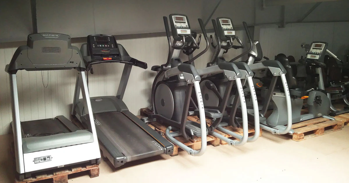 Ausdauergeräte Set 8 Stk von Matrix, junge Cardiogeräte, neue Modelle, Ascent Trainer, Laufbänder, Ergometer, Recumbent etc, gebraucht - überholter Zustand - Image 18