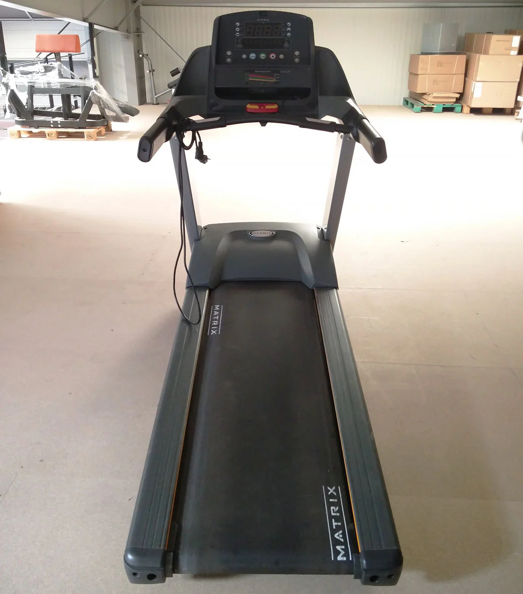 Ausdauergeräte Set 8 Stk von Matrix, junge Cardiogeräte, neue Modelle, Ascent Trainer, Laufbänder, Ergometer, Recumbent etc, gebraucht - überholter Zustand - Image 8