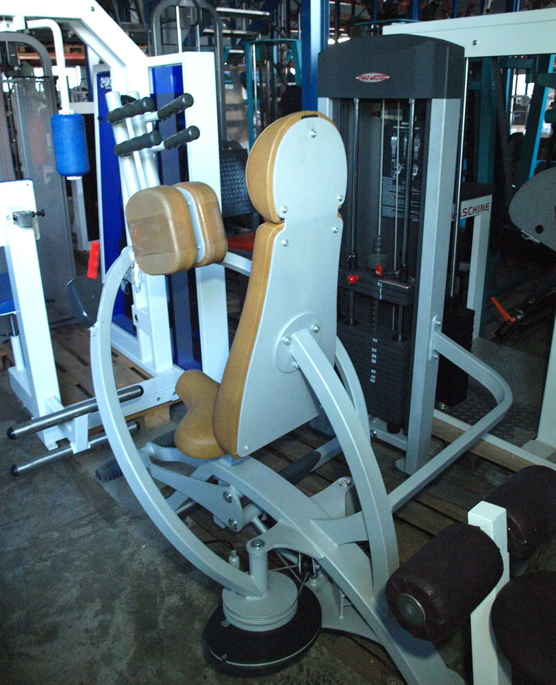 Panatta, Butterfly mit Einstiegshilfe, Pectoral Machine, Pec Fly, Farbe Silber, gebraucht - geprüfter Zustand - Image 3