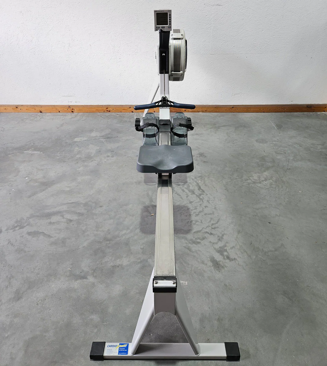 Concept2 Rudergerät Modell E mit PM4 Monitor - baugleich wie RowErg mit hohen Beinen, Farbe Hellgrau, gebraucht - geprüfter Zustand - Image 4