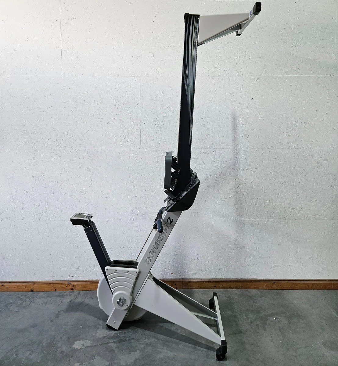 Concept2 Rudergerät Modell E mit PM4 Monitor - baugleich wie RowErg mit hohen Beinen, Farbe Hellgrau, gebraucht - geprüfter Zustand - Image 5