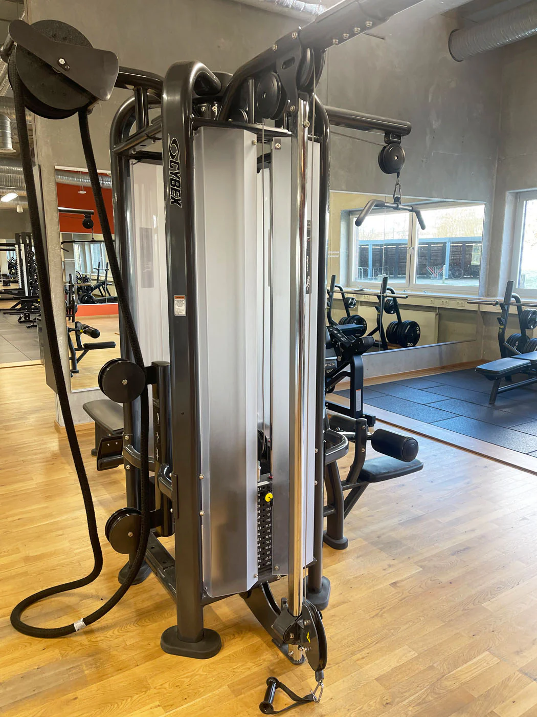 Cybex 8 Stationenturm PWR Play, 8 Stack Multi Station, baugleich Life Fitness MJ Tower, große Gewichtsblöcke, Rahmenfarbe Anthrazit, gebraucht - überholter Zustand - Image 5