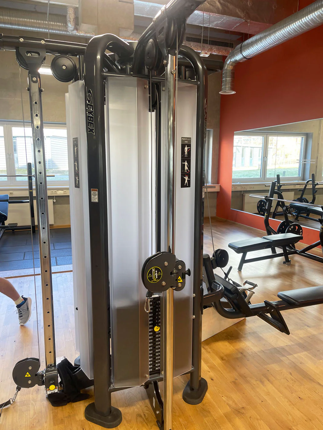 Cybex 8 Stationenturm PWR Play, 8 Stack Multi Station, baugleich Life Fitness MJ Tower, große Gewichtsblöcke, Rahmenfarbe Anthrazit, gebraucht - überholter Zustand - Image 7