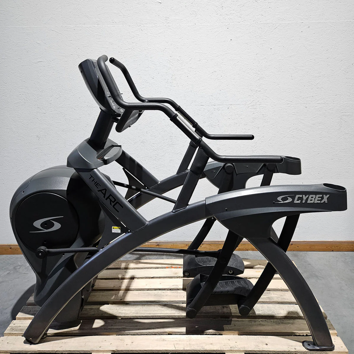 Cybex Arc Trainer 750A Lower Body, Crosstrainer, Ellipsentrainer mit höhenverstellbarer Rampe, Stepper, LED Display, Rahmenfarbe Anthrazit, gebraucht - überholter Zustand - Image 5