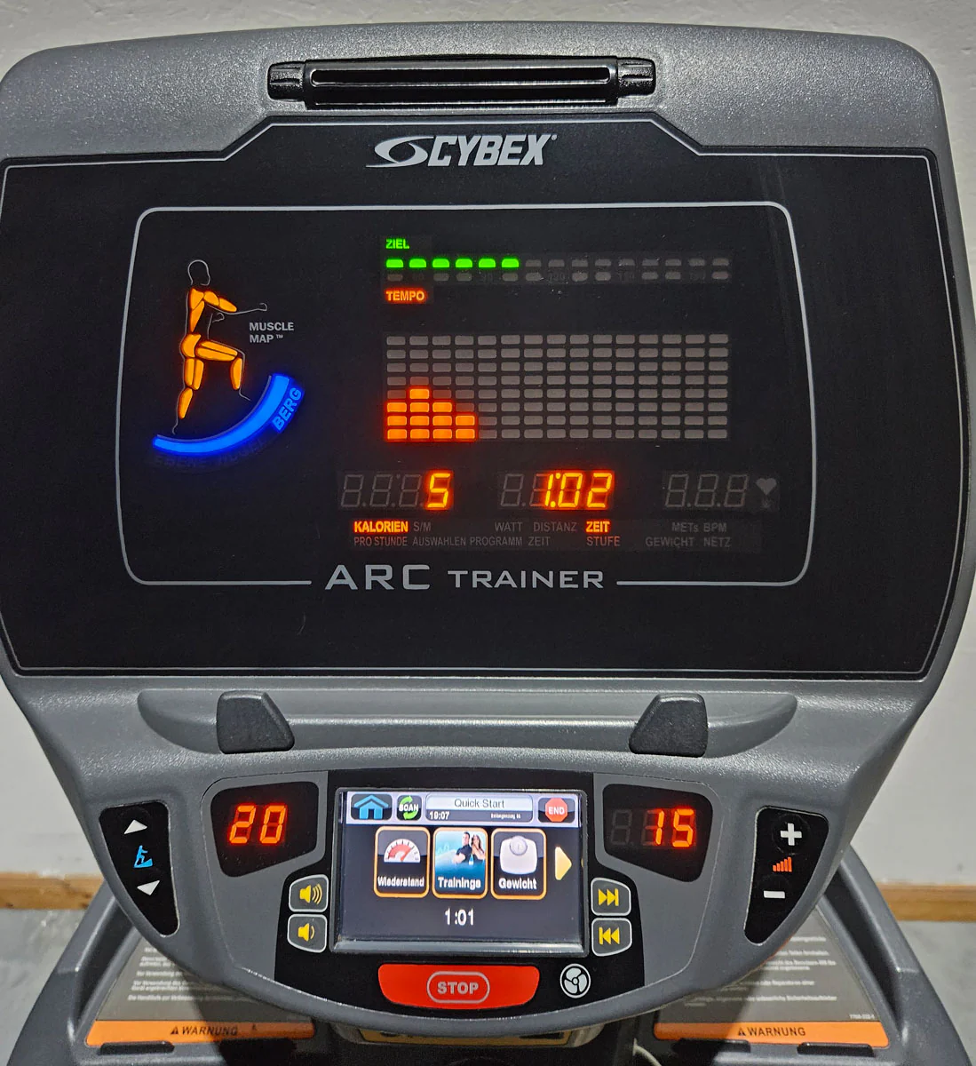 Cybex Arc Trainer 771AT Total Body, Crosstrainer, Ellipsentrainer mit höhenverstellbarer Rampe, Stepper, LED und Touch Display, Rahmenfarbe Silber, gebraucht - überholter Zustand - Image 7