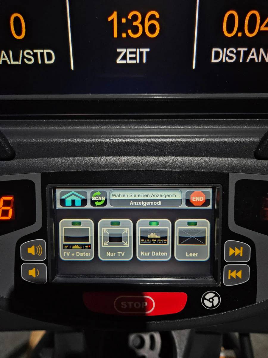 Cybex Arc Trainer 772AT Total Body, Crosstrainer, Ellipsentrainer mit höhenverstellbarer Rampe, Stepper, Touch Display mit TV, Rahmenfarbe Anthrazit, gebraucht - überholter Zustand - Image 8
