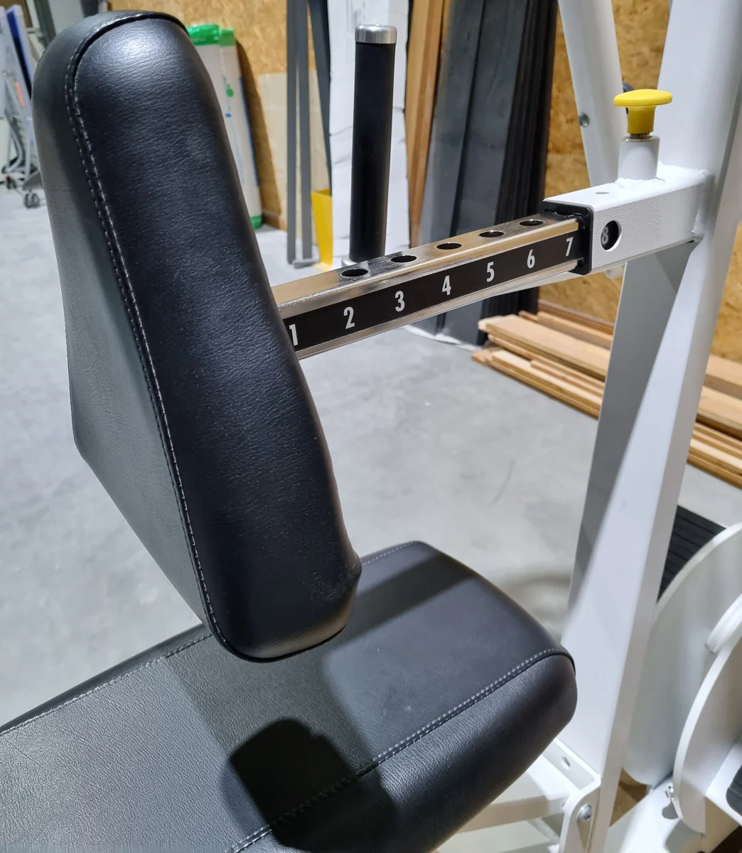 Cybex Rudermaschine, Latrudern, Latisolator, Row, Rahmenfarbe Weiß, Polster Schwarz, gebraucht - überholter Zustand - Image 5