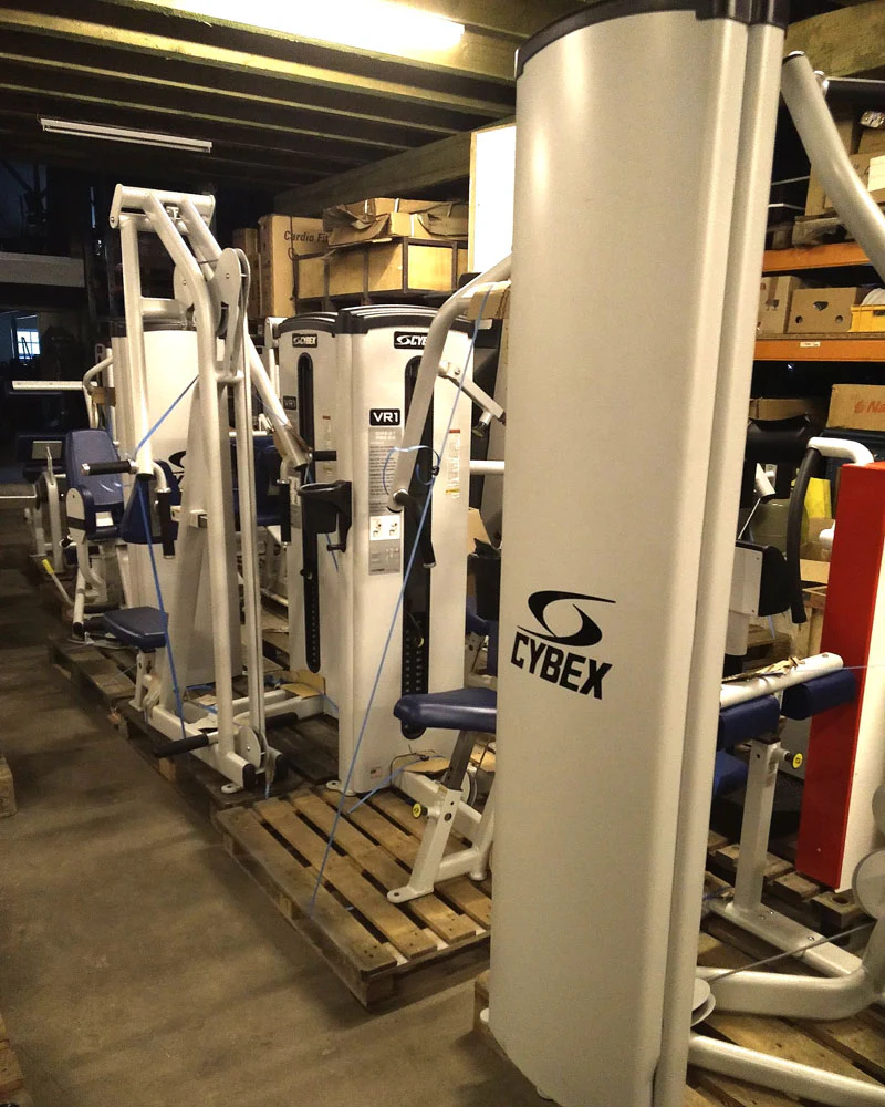 Cybex VR1 Set mit 11 Kraftgeräten, moderne Fitnessgeräte aus Showroom, Ausstellungsgeräte - sehr guter Zustand - Image 3