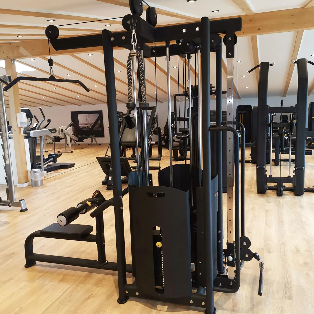 DankSport 4 Stationenturm, 4 Stack Multi Station Tower, 1x Latzug, 1x Rudern, 1x Seilzug von Oben, 1x Kabelzug höhenverstellbar - 120 und 100kg Gewichtsblöcke - Silber und Schwarz - NEU - Image 2