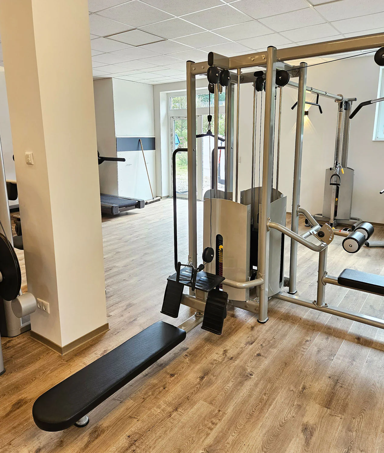 DankSport 5 Stationenturm, 5 Stack Multi Station Tower, 1x Latzug, 1x Rudern, 1x Seilzug von Oben, 2x Kabelzug höhenverstellbar = Cable Crossover - 120 und 100kg Gewichtsblöcke - Silber und Schwarz - NEU - Image 6