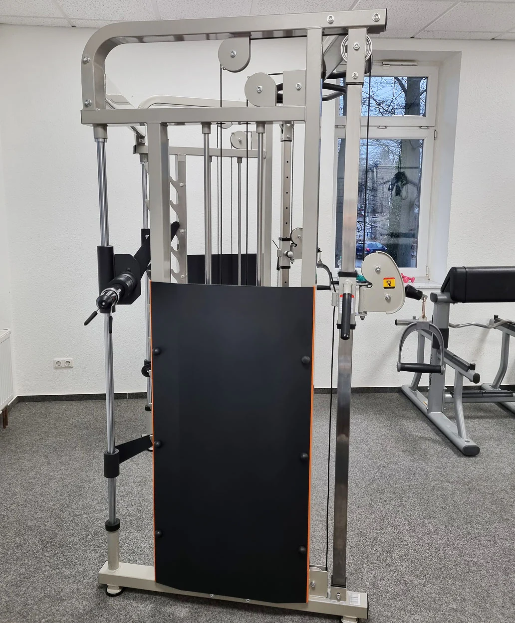 DankSport Enger Doppel Kabelzug höhenverstellbar und Multipresse geführt - 2 in 1 Kombigerät - Dual adjustable Cable Pulley and Smith Machine - 2x 100kg Gewichtsblöcke - Silber - NEU - Image 9