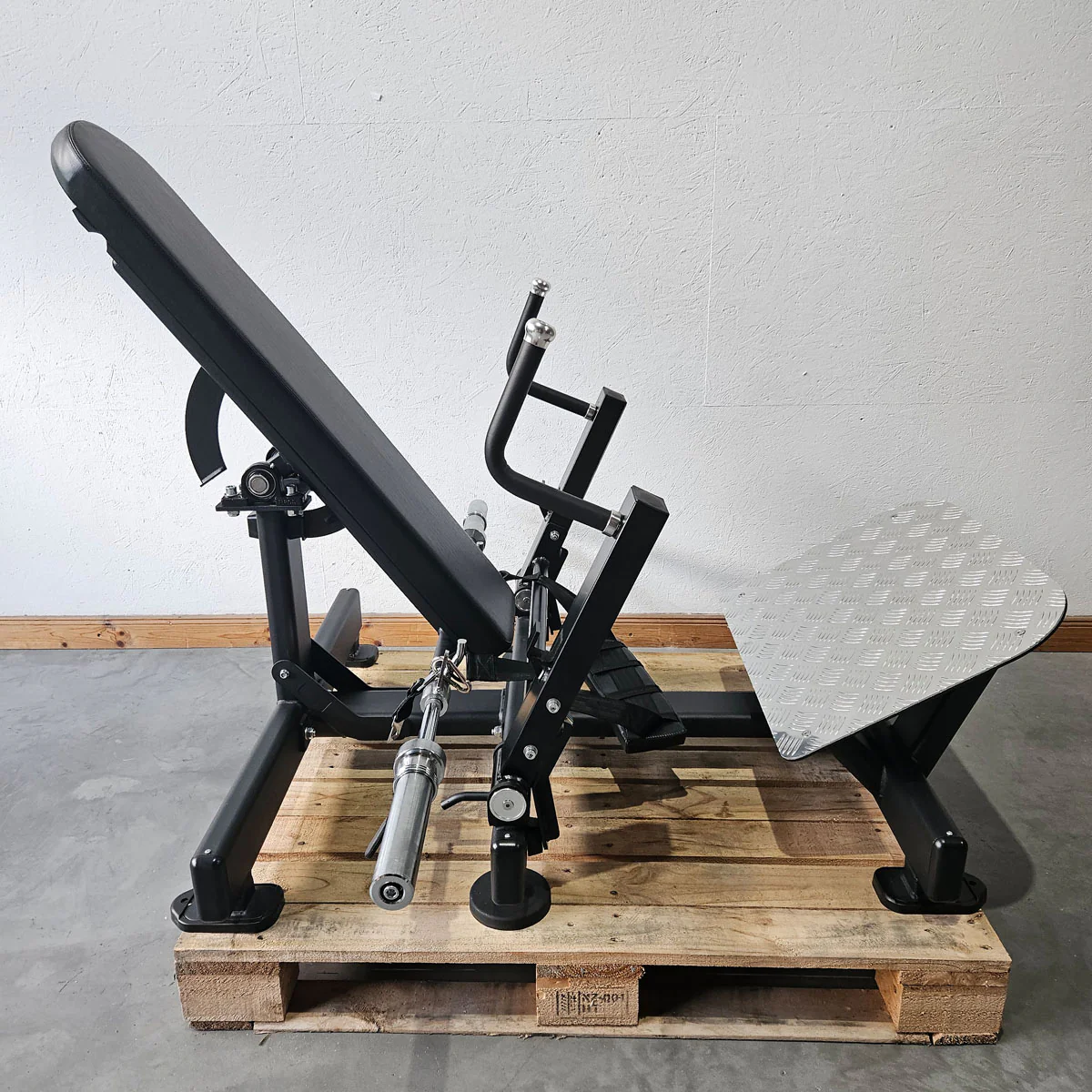 DankSport Hip Thrusts Maschine - Gluteusmaschine - Glute Trainer - Pomaschine Plate loaded Kraftgerät für Gesäßmuskel - Schwarz - NEU - Image 4