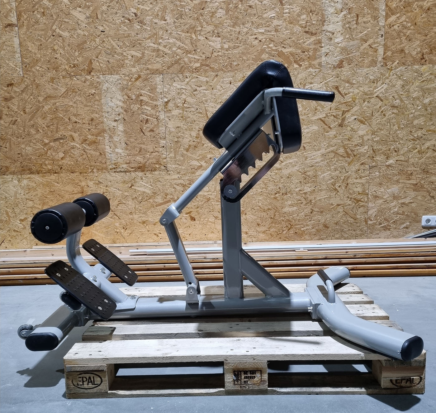 DankSport Rückenstreckerbank verstellbar - Hyperextension 45° - Back Extension - Silber und Schwarz - NEU - Image 3