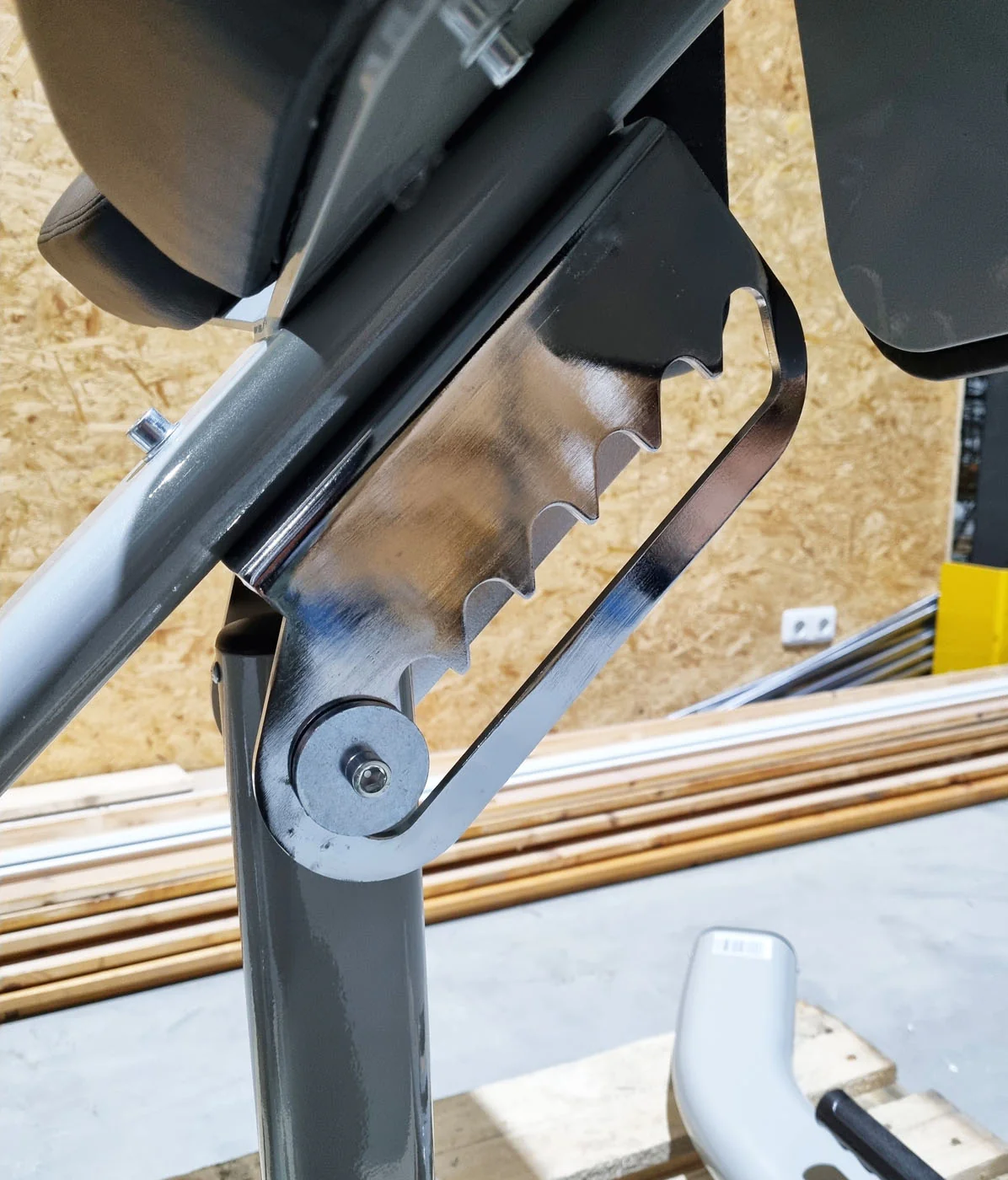 DankSport Rückenstreckerbank verstellbar - Hyperextension 45° - Back Extension - Silber und Schwarz - NEU - Image 7