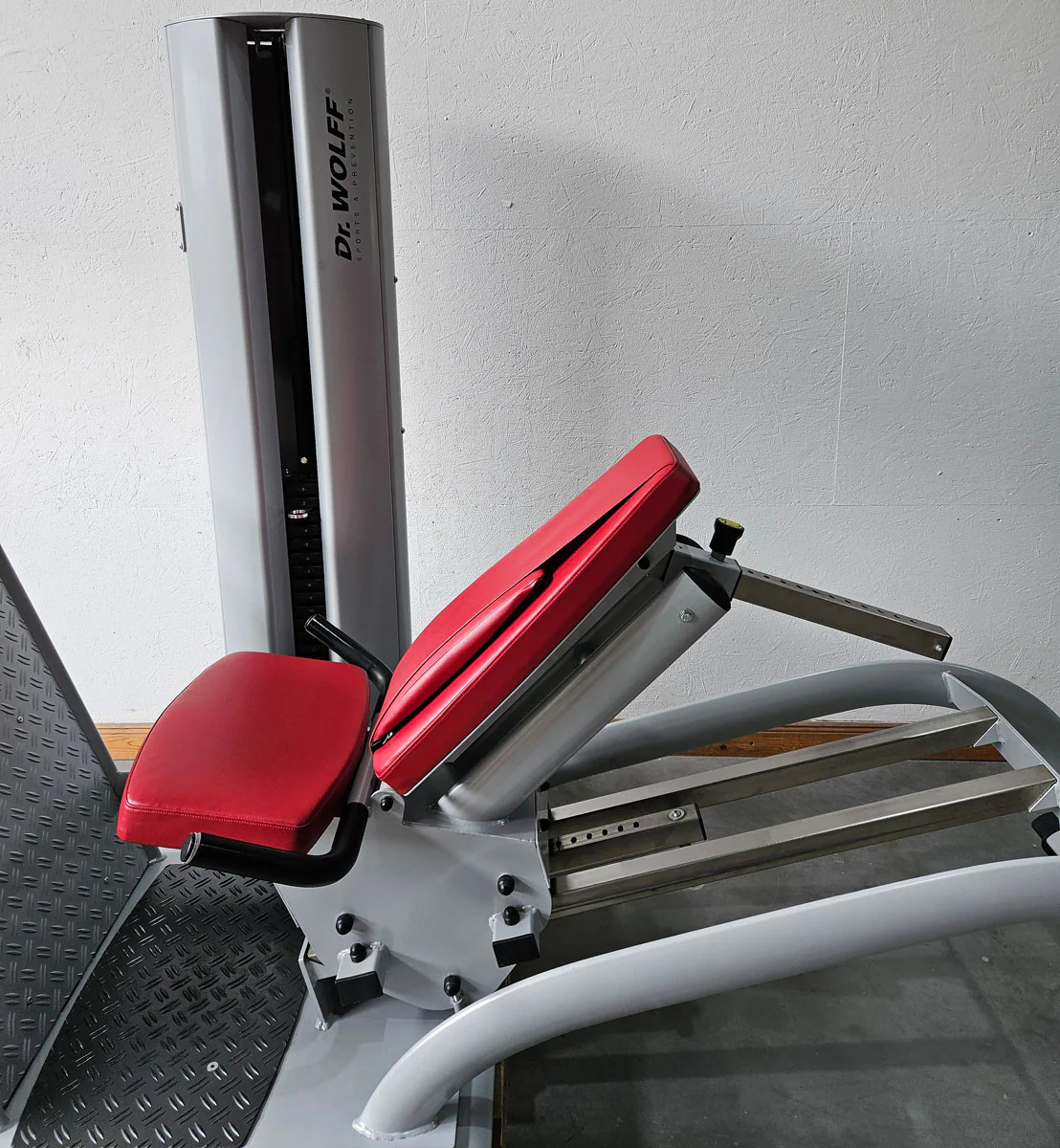 Dr. Wolff Beinpresse 806 Variante XS - extra platzsparend gebaut, ähnlich Funktionsstemme, Gerät aus Präventions-Park, Rahmenfarbe Silber, gebrauchter - überholter Zustand - Image 7