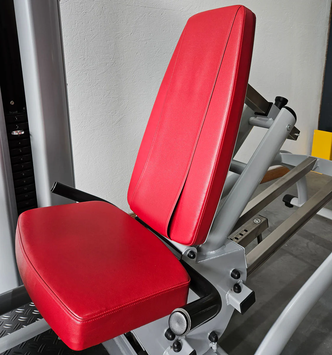 Dr. Wolff Beinpresse 806 Variante XS - extra platzsparend gebaut, ähnlich Funktionsstemme, Gerät aus Präventions-Park, Rahmenfarbe Silber, gebrauchter - überholter Zustand - Image 9