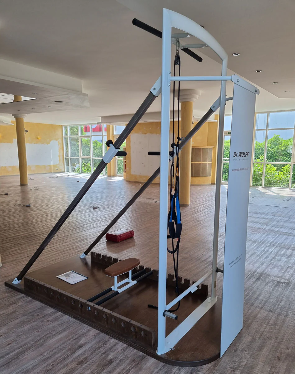 Dr. Wolff Functional Training Station 786, Rahmenfarbe Weiß, Polsterfarbe Braun, gebraucht - überholter Zustand - Image 4