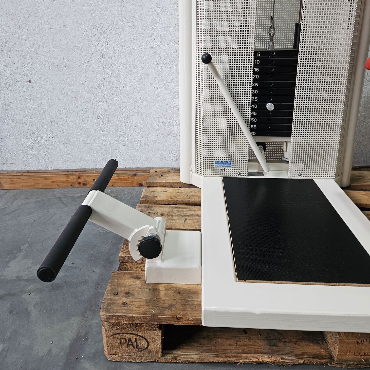 Dynamed Bauchmaschine und Rückenstrecker 2 in 1 Kombimaschine - Bauchmuskeltraining und Hyperextension, Abs and Lower Back, Stolzenberg, Rahmen Weiß, gebraucht - überholter Zustand - Image 12