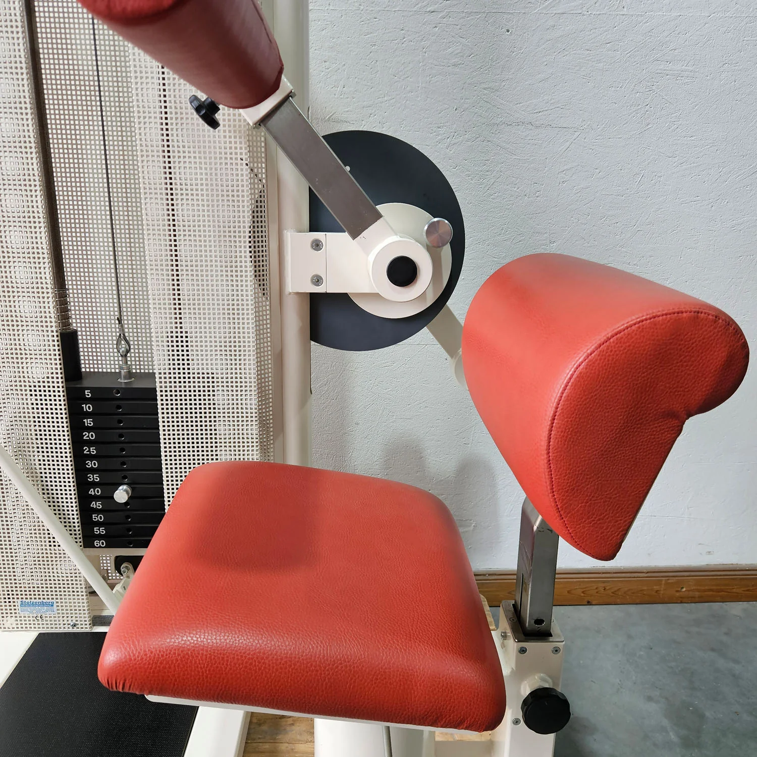 Dynamed Bauchmaschine und Rückenstrecker 2 in 1 Kombimaschine - Bauchmuskeltraining und Hyperextension, Abs and Lower Back, Stolzenberg, Rahmen Weiß, gebraucht - überholter Zustand - Image 6