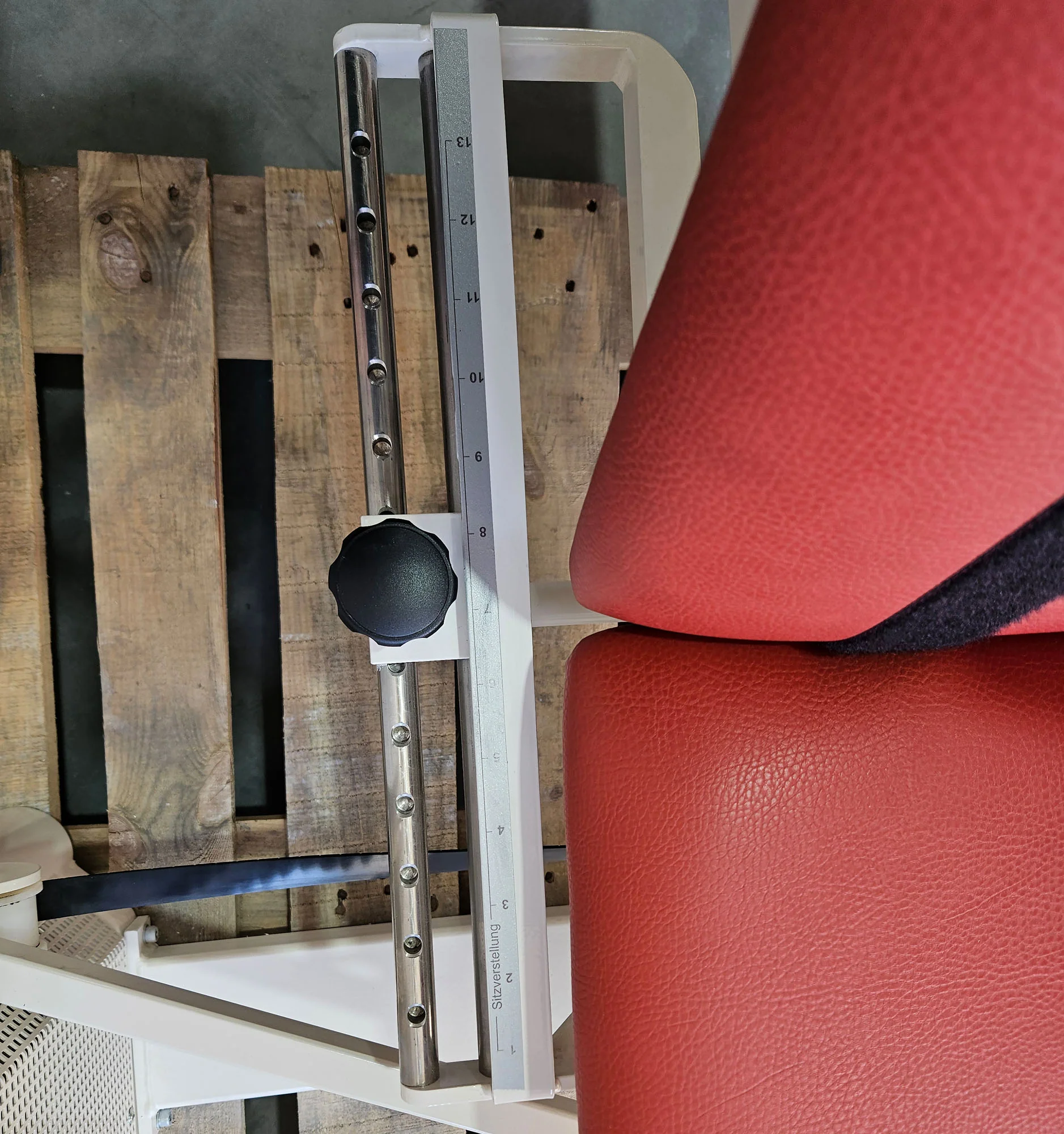 Dynamed Funktionsstemme Kombi Sitzend-Liegend, 150kg Gewichtsblock, mit Kippkreisel, Beinpresse verstellbar, Stolzenberg, Rahmen Weiß, gebraucht - überholter Zustand - Image 11