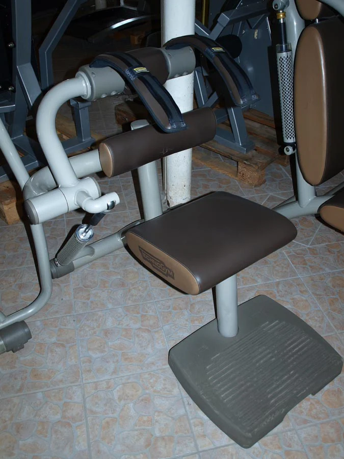 Easy Line von TechnoGym, Zirkel, 8 Fitnessgeräte, Farbe Silber, gebraucht - Image 5