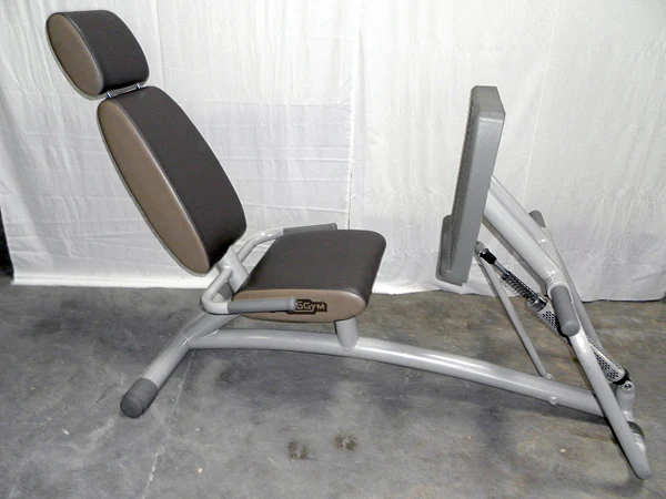 Easy Line Zirkel, TechnoGym, 8 Kraftgeräte, gebraucht - Image 2