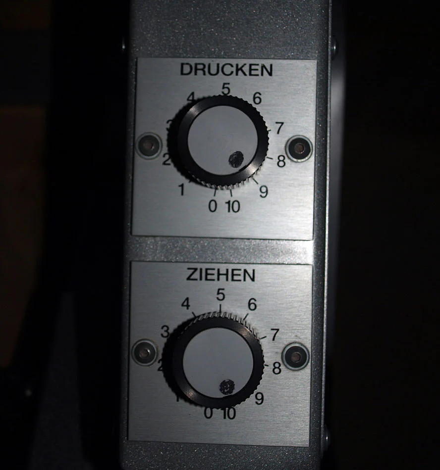 Effective Kraft-Ausdauer Zirkel - 9 Kraftegeräte, Gestell Silber, Polster Orange, gebraucht - Image 14