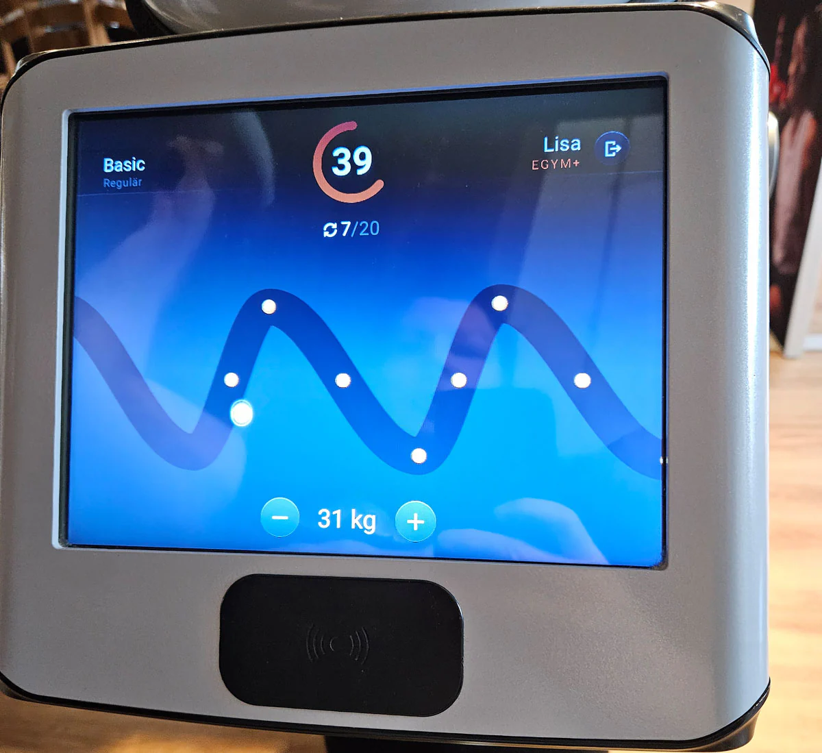 eGym 9er Kraft Zirkel, 9 Kraftgeräte, inkl. PREMIUM Software, Baujahr 2015, Free Flow Technik, gebraucht - überholter Zustand - Image 11