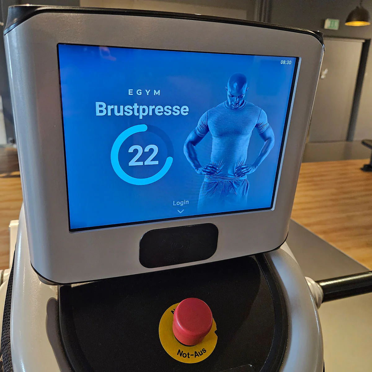 eGym 9er Kraft Zirkel, 9 Kraftgeräte, inkl. PREMIUM Software, Baujahr 2015, Free Flow Technik, gebraucht - überholter Zustand - Image 12
