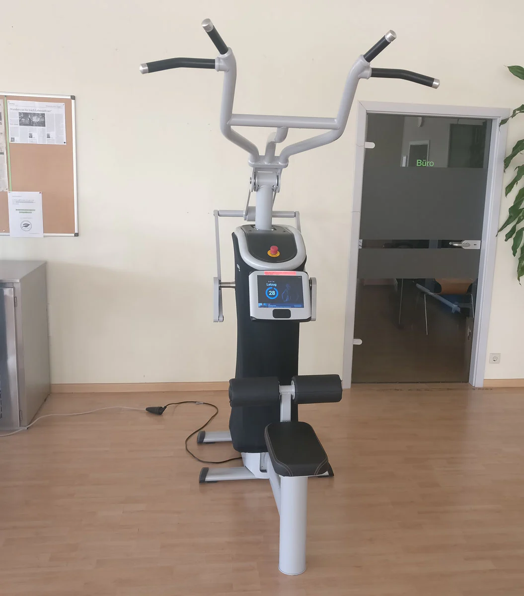 eGym Kraft Zirkel, 8 Geräte, Baujahr 2018, inkl. Software, Einrichtung, All inclusive Paket, Premium Software, gebraucht -  neuwertiger Zustand - Image 12