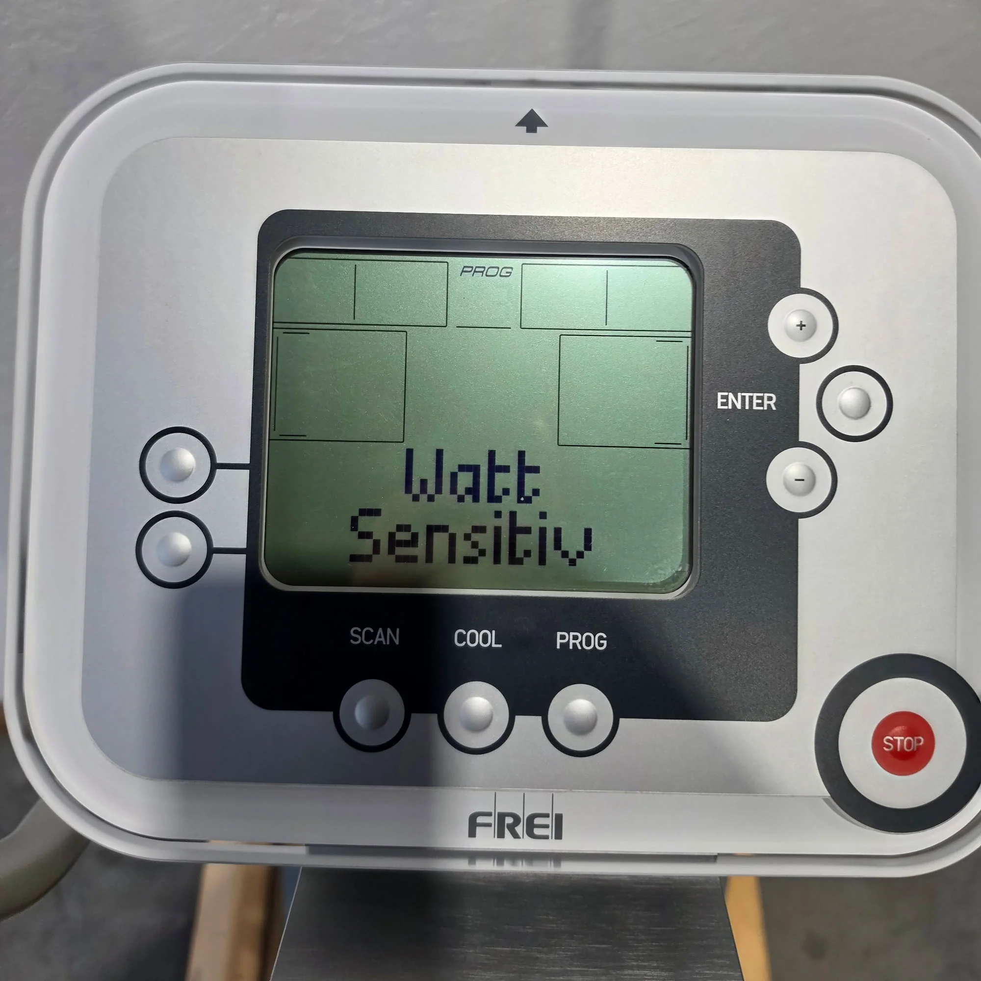 Emotion Fitness Motion Cross 800 med, mit großem Trainingsprogramm, Watt Training, Ellipsentrainer, Crosstrainer, gebrandet Frei AG, gebraucht - überholter Zustand - Image 9