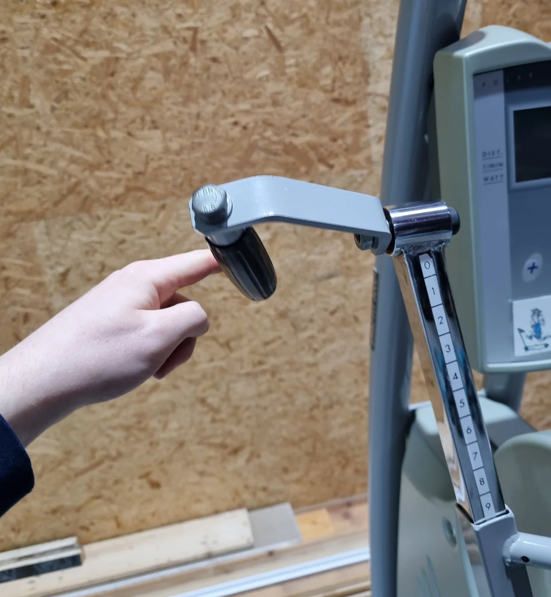 Ergo-Fit 3000 Oberkörpertrainer, Öberkörperergometer, Handergometer, Cardiotraining für Arme und Schulter, gebraucht - überholter Zustand - Image 10