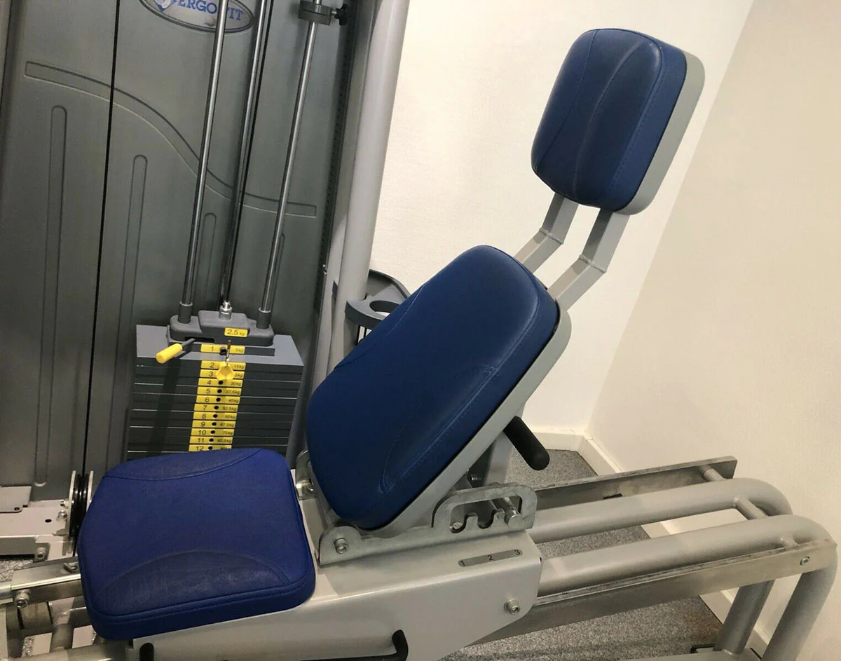 Ergo-Fit Beinpresse, verstellbare Leg Press, 172,5kg Gewichtsblock, Polster Blau, gebrauchter - überholter Zustand - Image 3