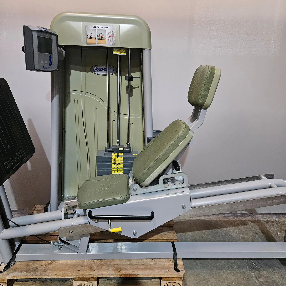 Ergo-Fit Funktionsstemme, Beinpresse verstellbar, 172,5kg Gewichtsblock, 4000 S MED Serie, MPG, Reha, Rahmenfarbe Silber, gebraucht - überholter Zustand - Image 10