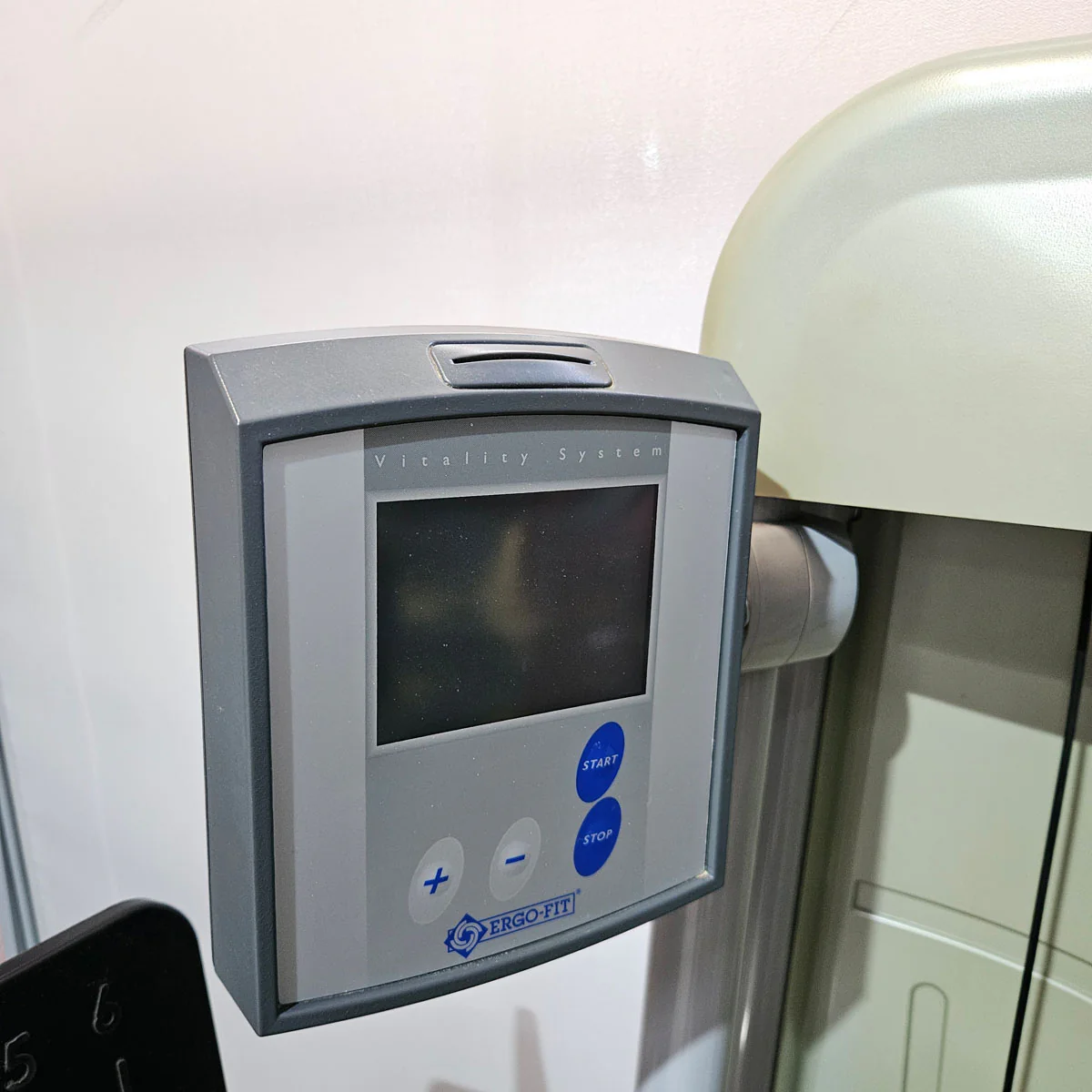Ergo-Fit Funktionsstemme, Beinpresse verstellbar, 172,5kg Gewichtsblock, 4000 S MED Serie, MPG, Reha, Rahmenfarbe Silber, gebraucht - überholter Zustand - Image 12