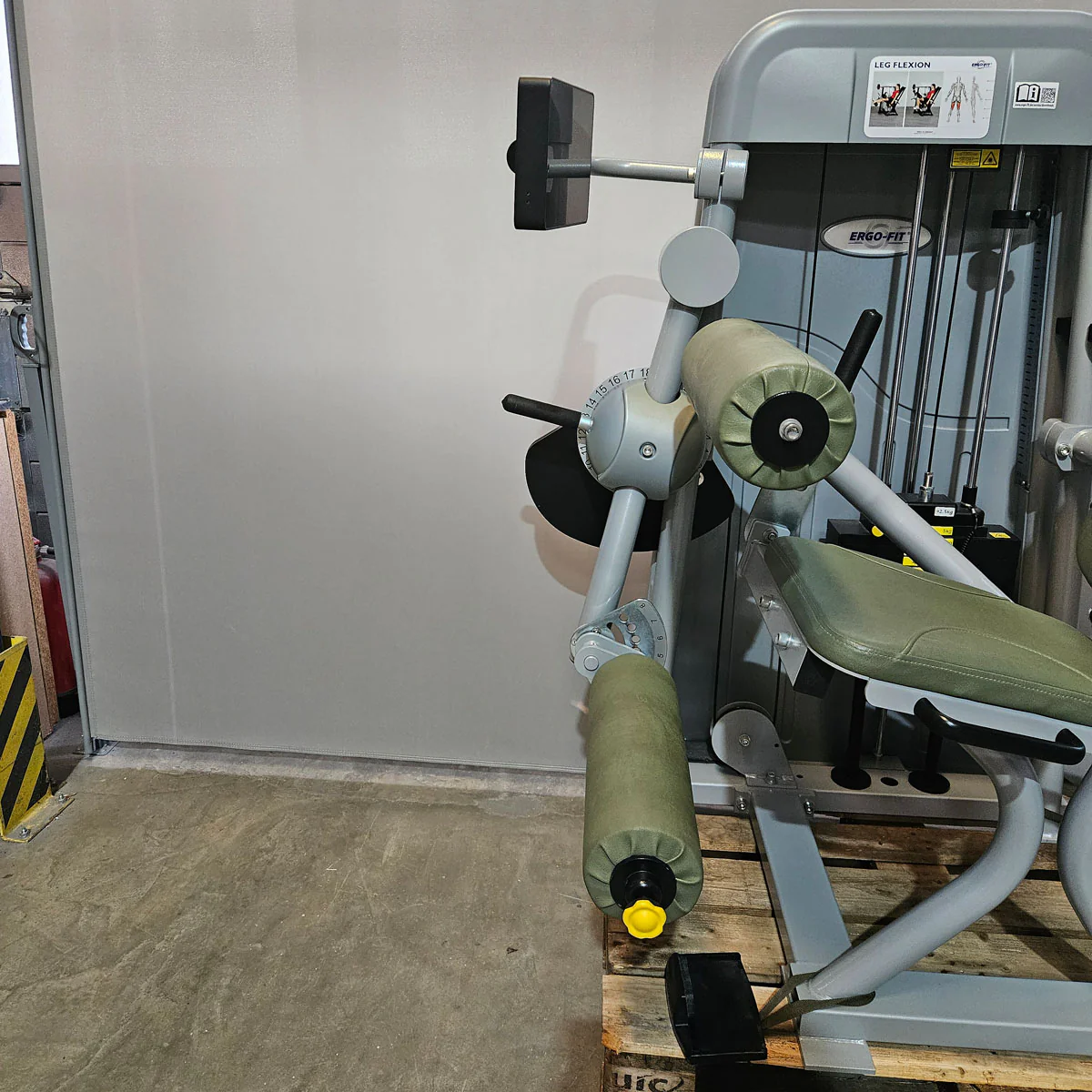 Ergo-Fit Leg Flexion 4100 S Med mit Display, Beinbeuger sitzend mit medizinischer Zulassung, MPG, Baujahr 2020, Rahmen Silber, gebraucht - überholter Zustand - Image 15