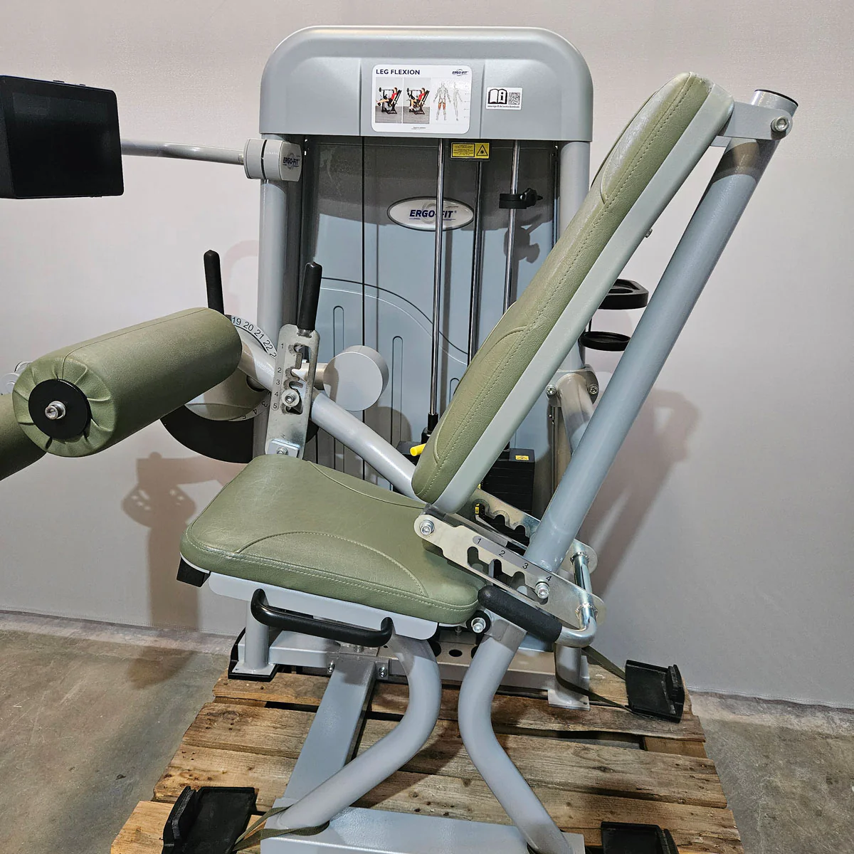 Ergo-Fit Leg Flexion 4100 S Med mit Display, Beinbeuger sitzend mit medizinischer Zulassung, MPG, Baujahr 2020, Rahmen Silber, gebraucht - überholter Zustand - Image 5