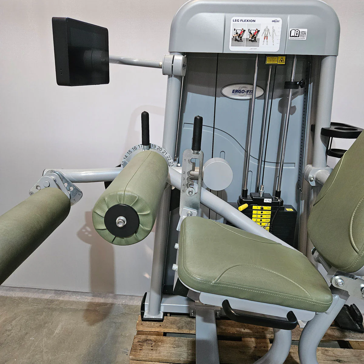 Ergo-Fit Leg Flexion 4100 S Med mit Display, Beinbeuger sitzend mit medizinischer Zulassung, MPG, Baujahr 2020, Rahmen Silber, gebraucht - überholter Zustand - Image 8