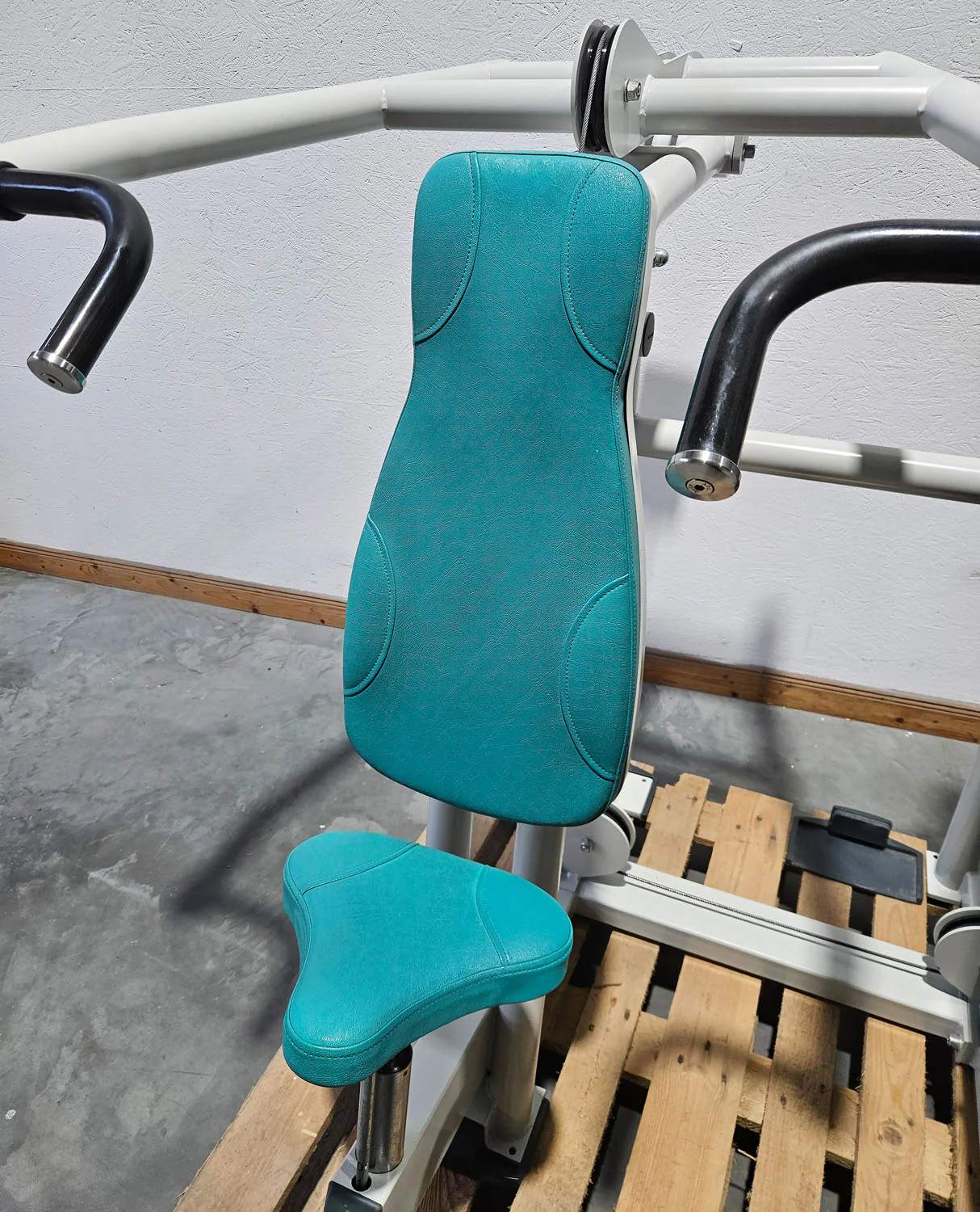 Ergo-Fit Schulterpresse, Shoulder Press, Überkopfdrücken, 4000 Serie, Rahmenfarbe Weiß, gebraucht - überholter Zustand - Image 5