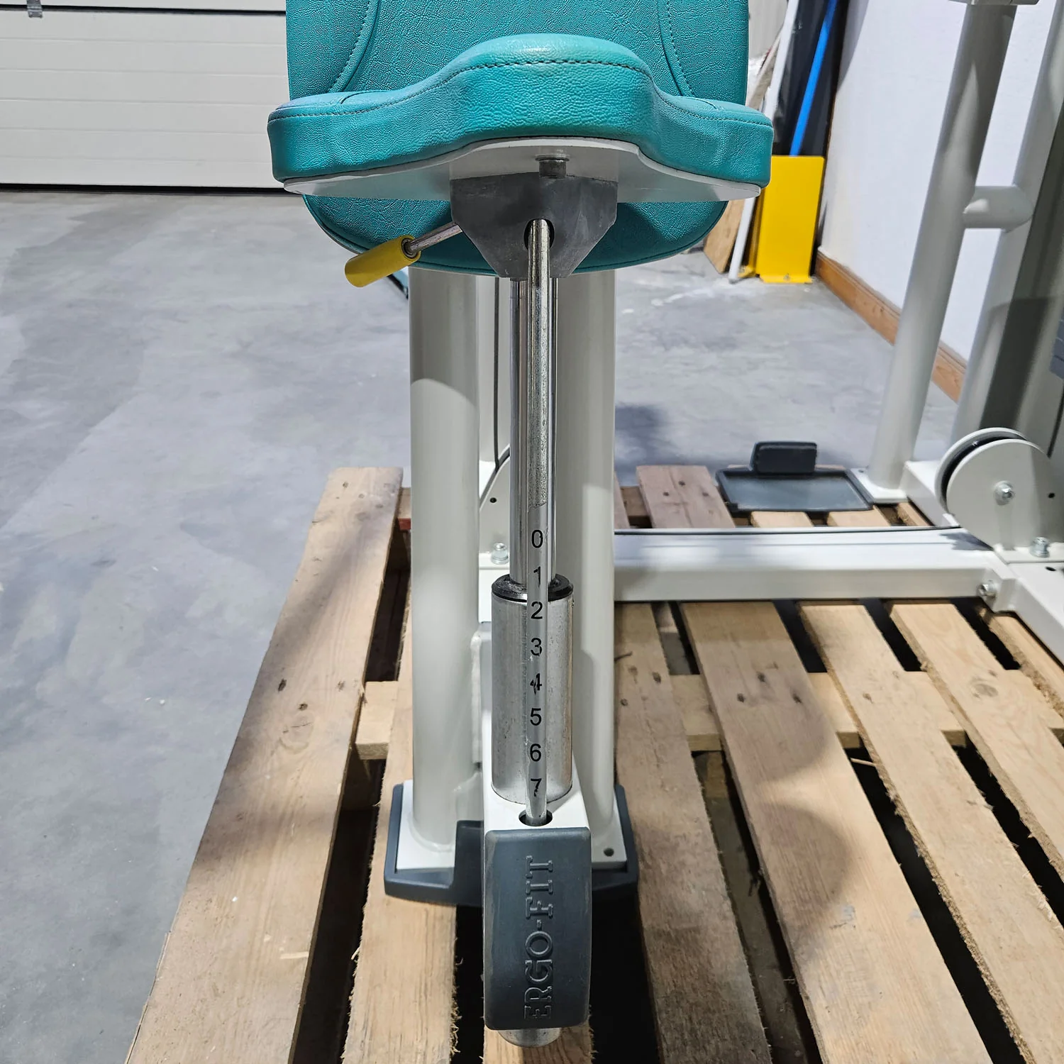 Ergo-Fit Schulterpresse, Shoulder Press, Überkopfdrücken, 4000 Serie, Rahmenfarbe Weiß, gebraucht - überholter Zustand - Image 7